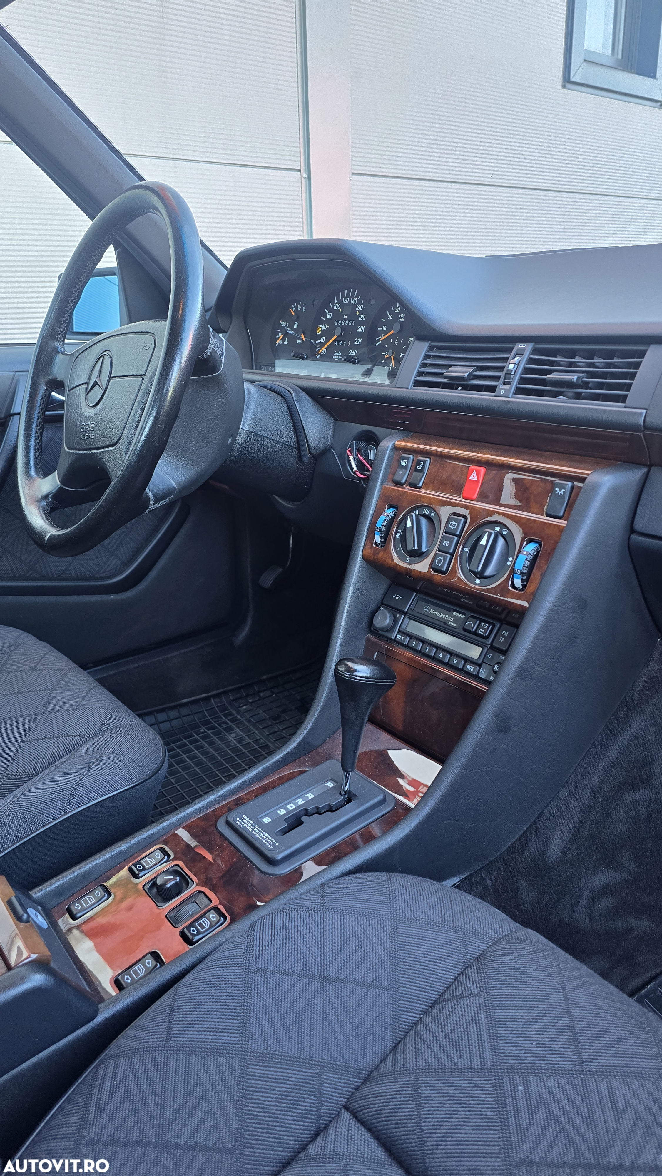 Mercedes-Benz W124 - 6