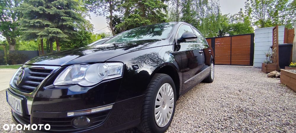 Volkswagen Passat 1.6 FSI Comfortline - 3