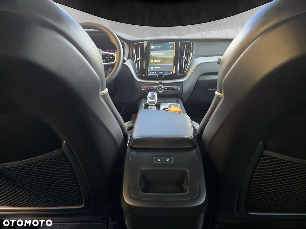 Volvo XC 60 B5 B AWD Plus Black Edition - 14