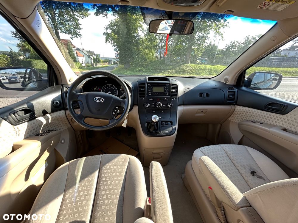 Kia Carnival - 29