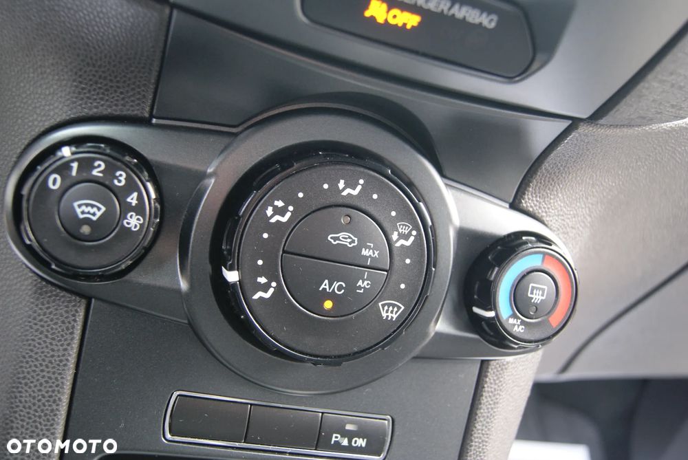 Ford Fiesta 1.25 Silver X Plus 2 (Titan.) EU6 - 27