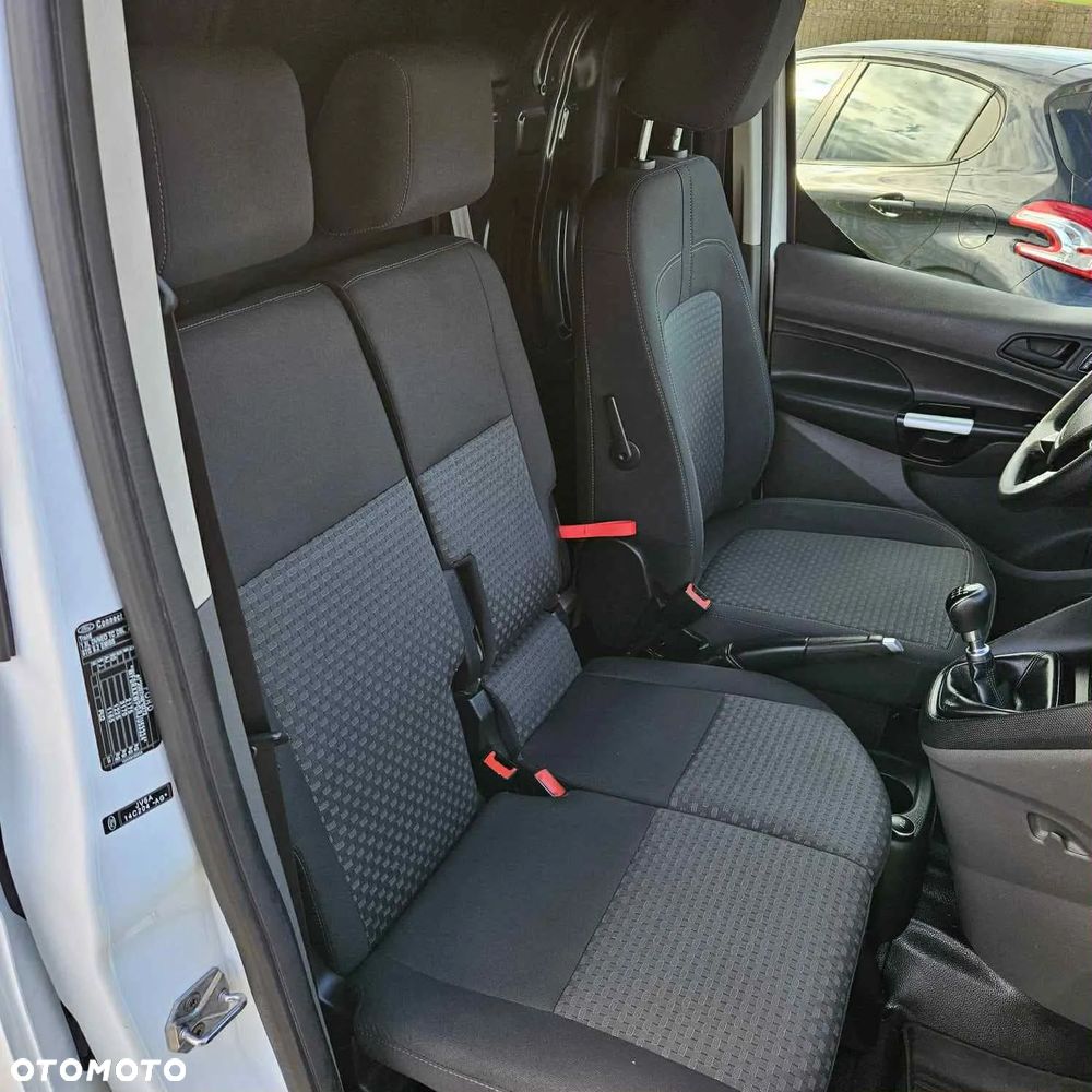 Ford Transit Connect - 14