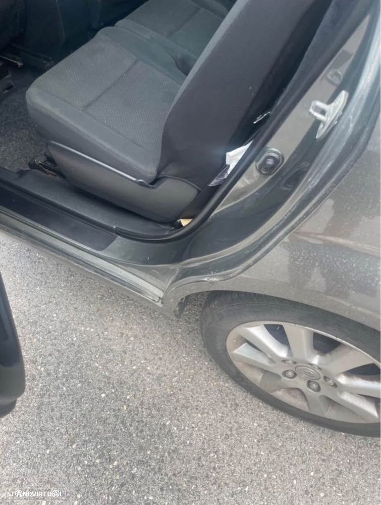 Toyota Corolla Verso 2.0 D-4D - 7