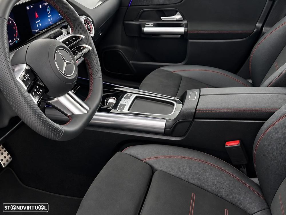 Mercedes-Benz GLA 200 d AMG Line — fotografia 12