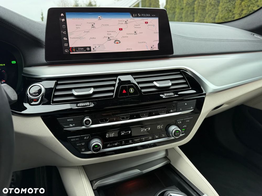 BMW Seria 5 540i xDrive M Sport sport - 19