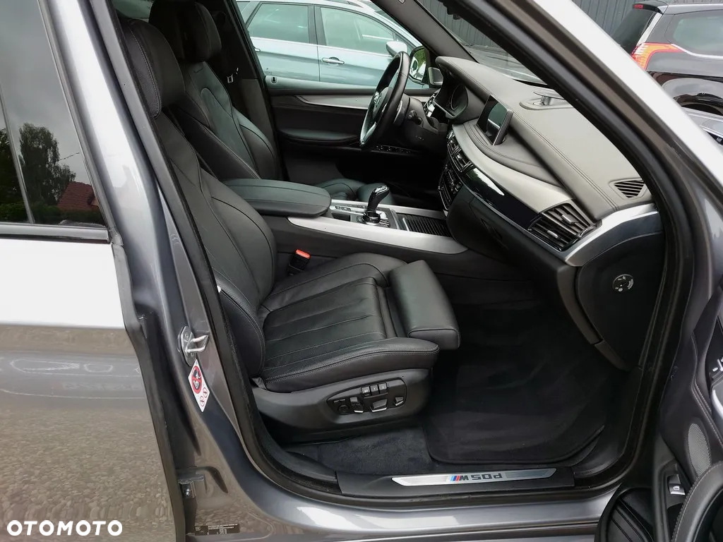 BMW X5 M M50d - 12