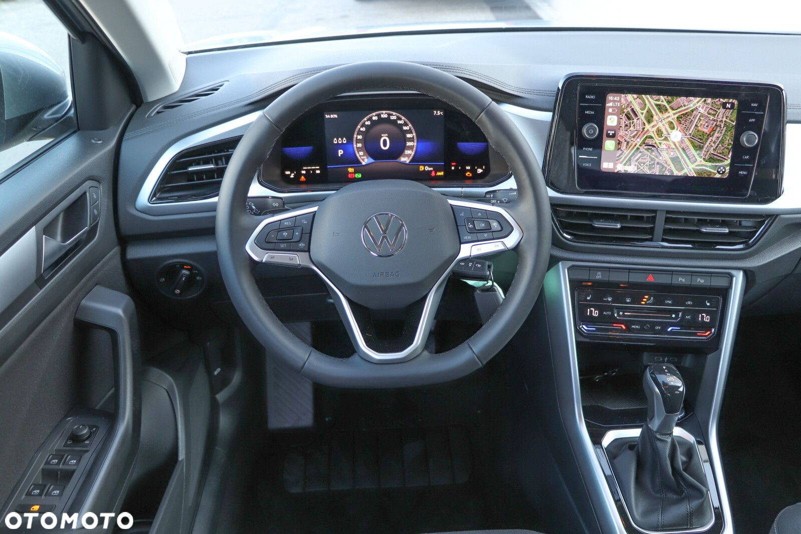 Volkswagen T-Roc - 14