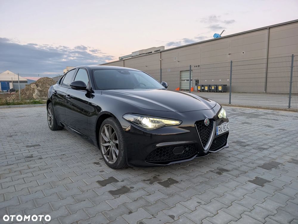 Alfa Romeo Giulia - 24