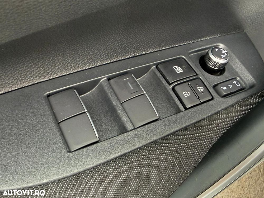 Toyota Corolla 1.8 HSD Dynamic - 22