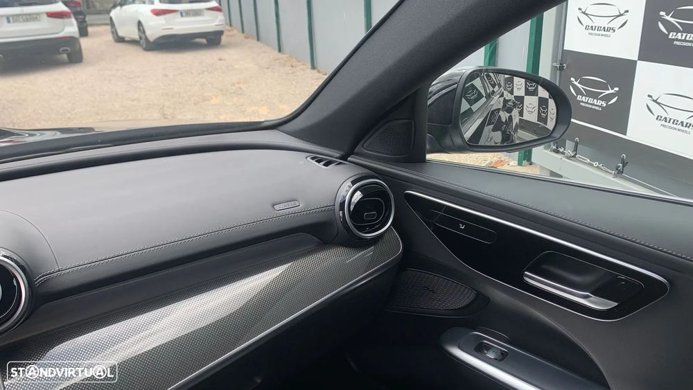 Mercedes-Benz C 300 e AMG Line - 20