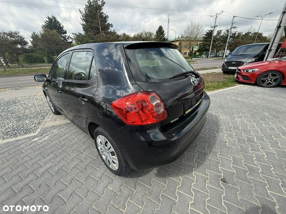 Toyota Auris - 2