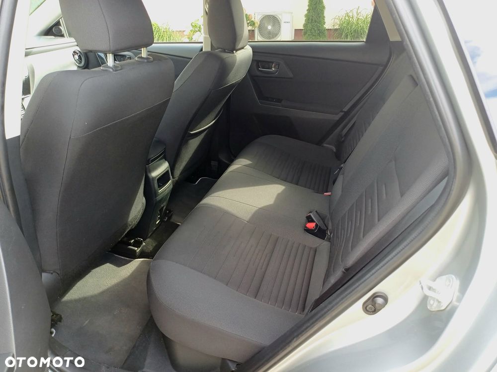 Toyota Auris 1.8 HSD Luna - 32