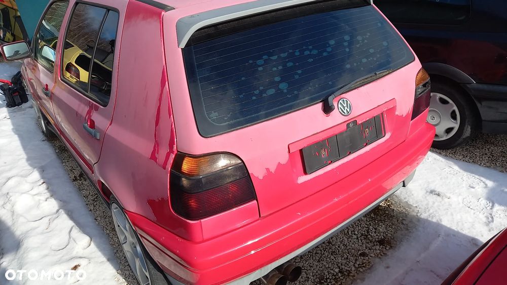 Volkswagen Golf - 11