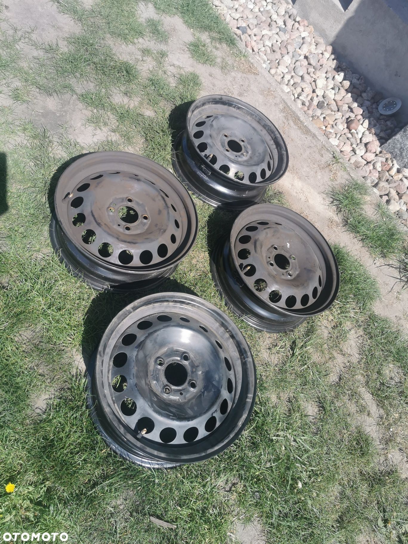 Felgi stalowe Renault  5.5x15 ET36 4x100 5x15 - 1