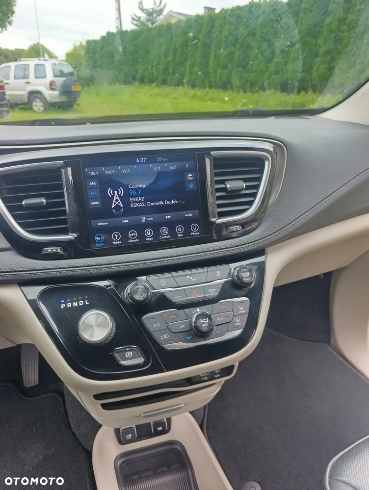 Chrysler Pacifica - 9