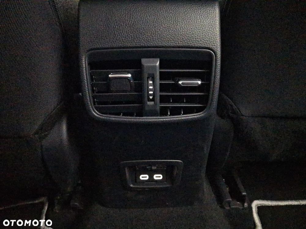 Toyota Corolla 1.8 Hybrid Comfort - 16