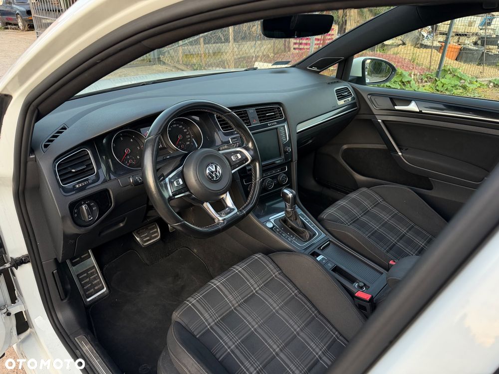 Volkswagen Golf 2.0 TDI BMT GTD DSG - 11