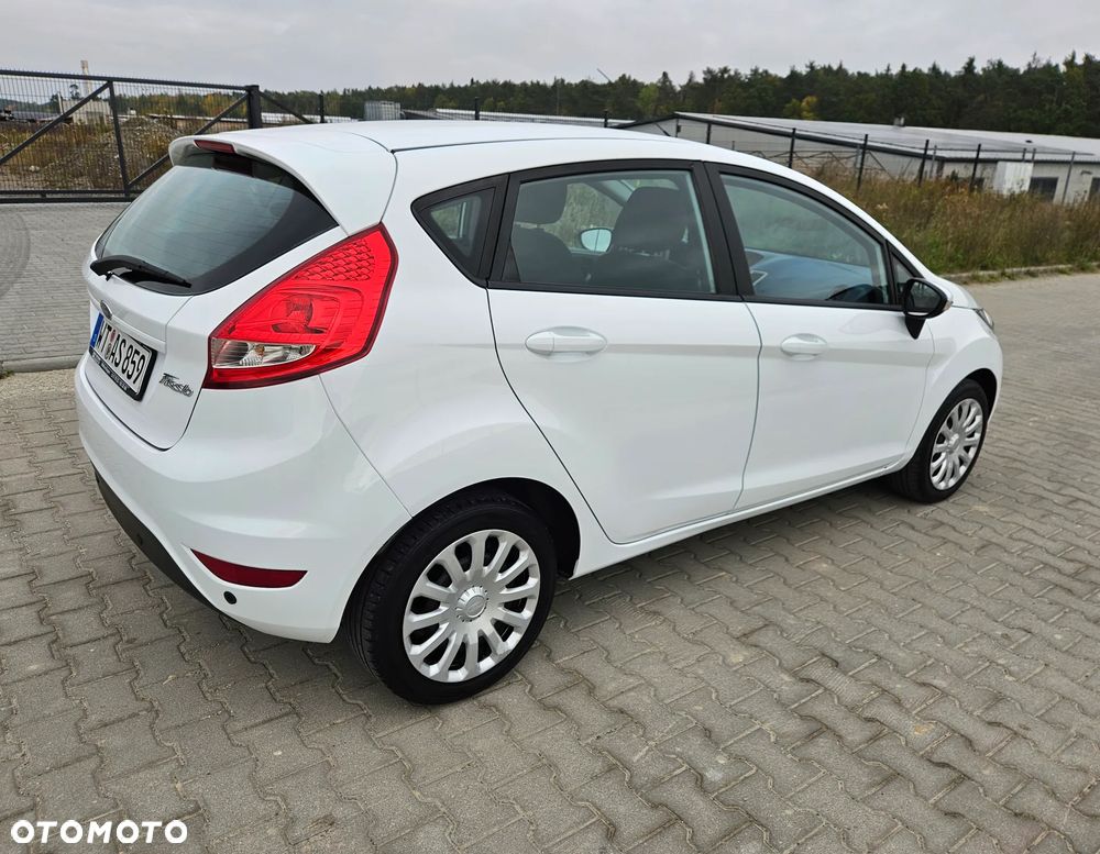 Ford Fiesta 2010 photo 5