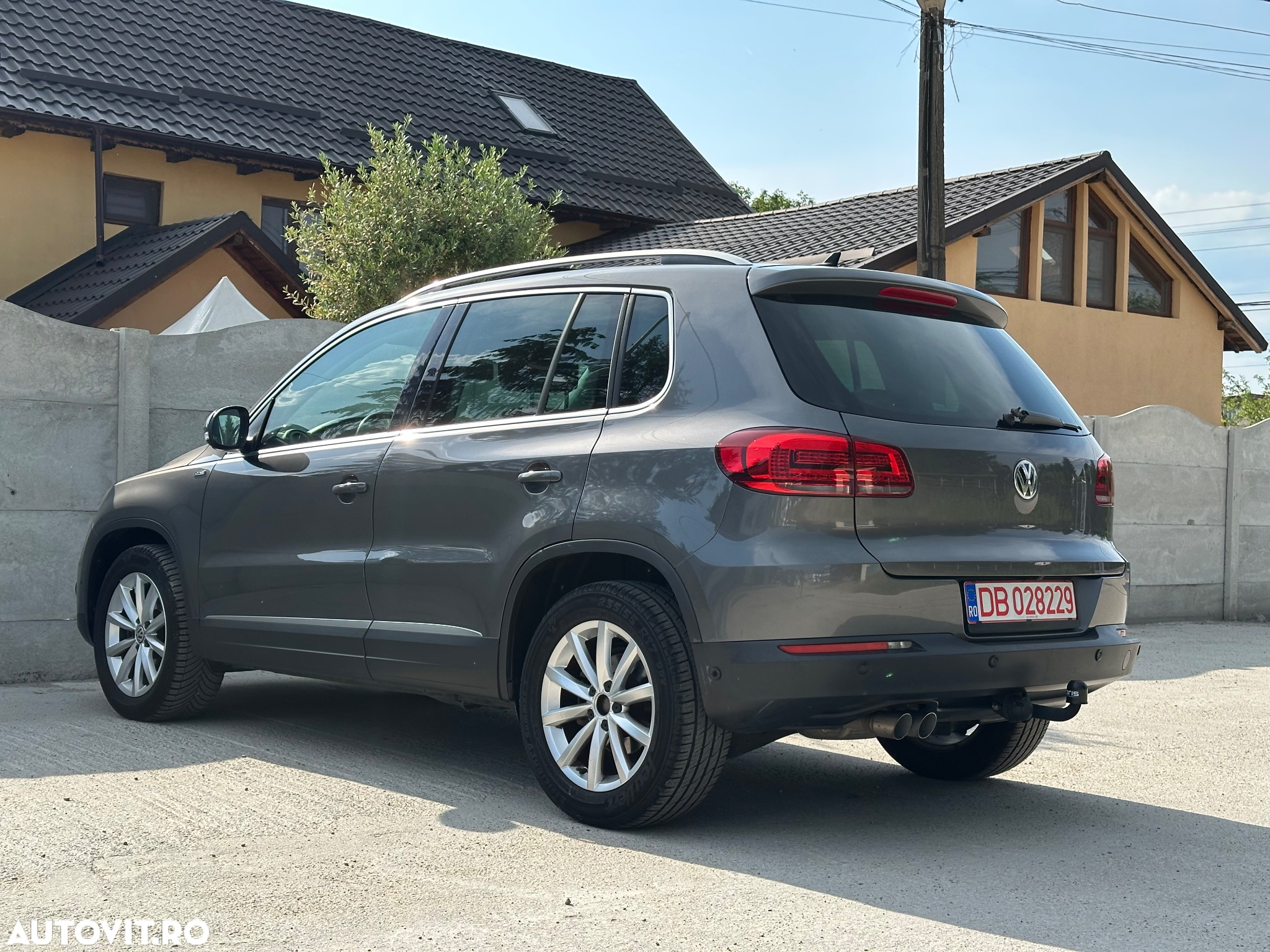 Volkswagen Tiguan - 3