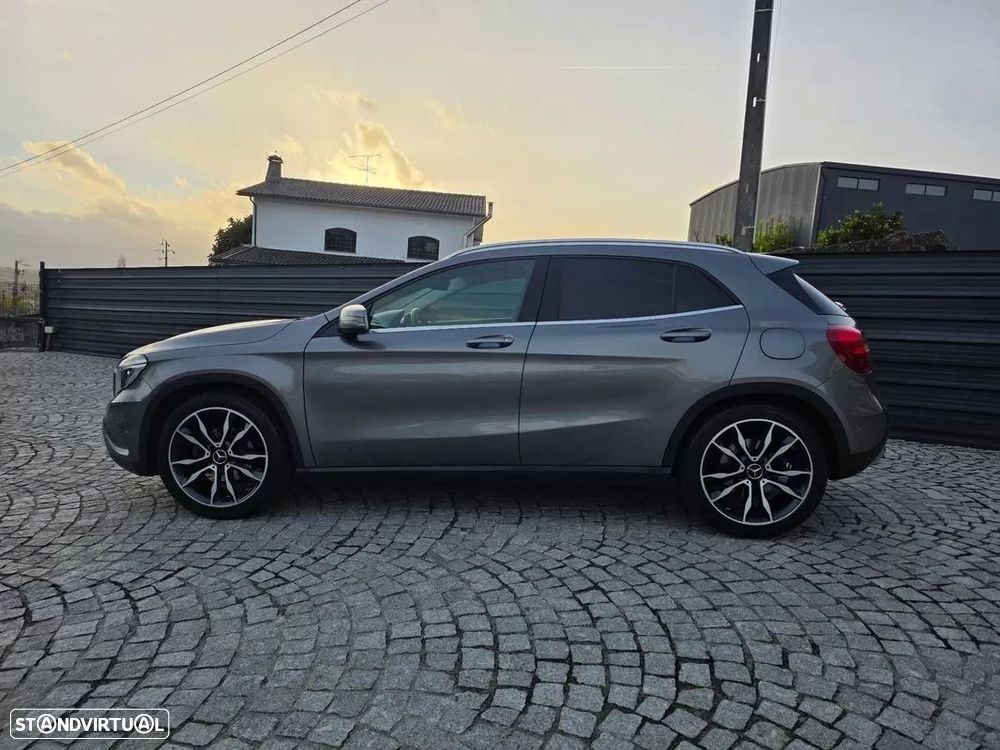 Mercedes-Benz GLA 200 - 9