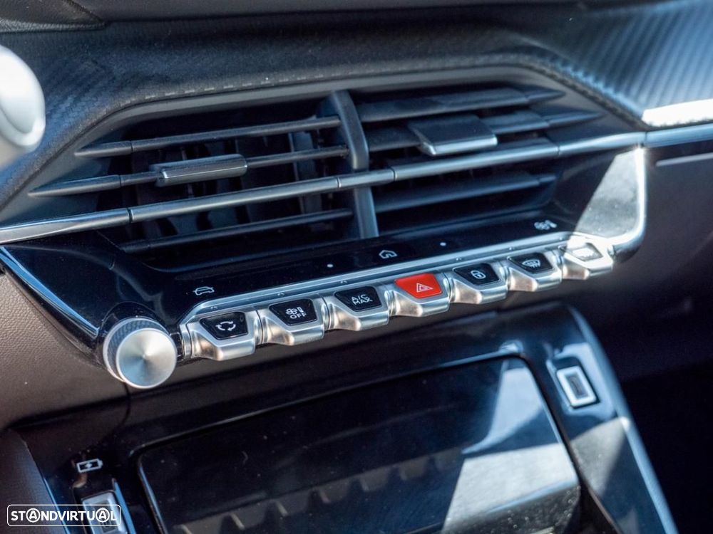 Peugeot e-2008 50 kWh GT - 36
