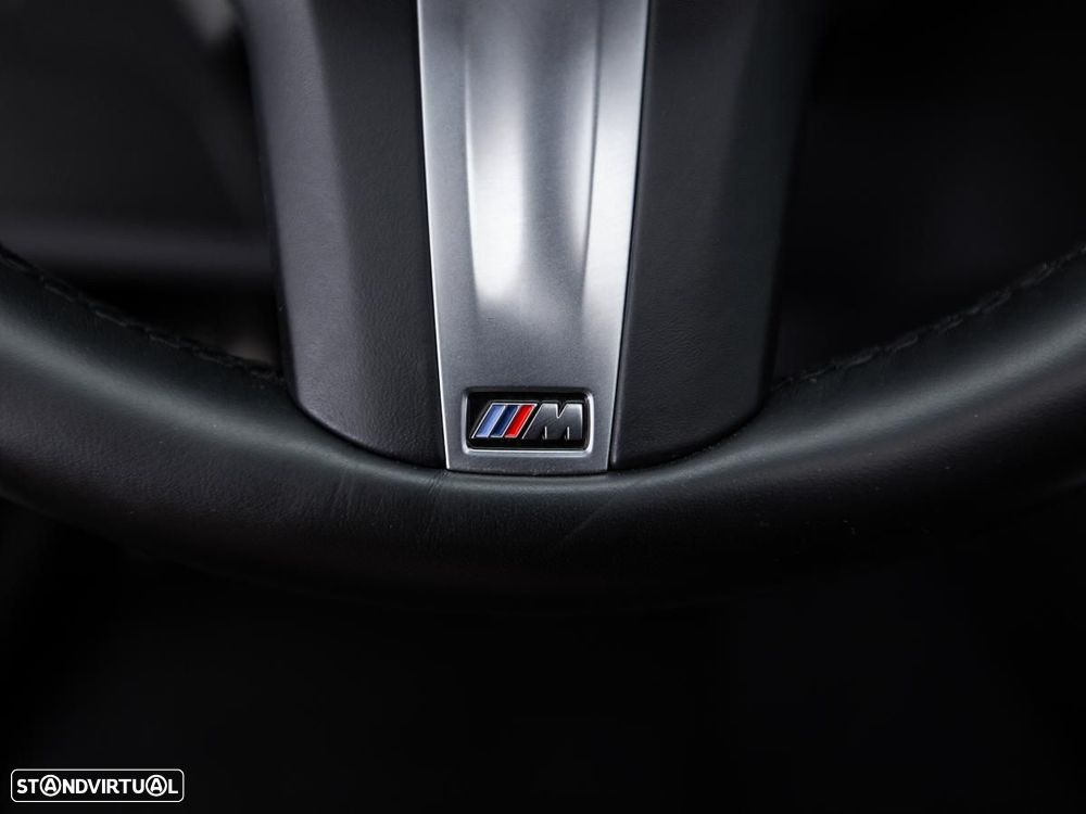 BMW 320 e Pack Desportivo M Auto - 24
