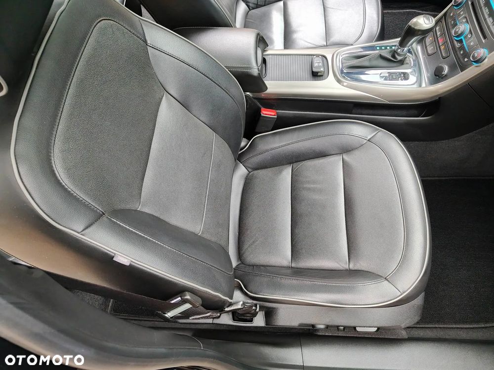 Chevrolet Malibu 2.4 AT LTZ - 19