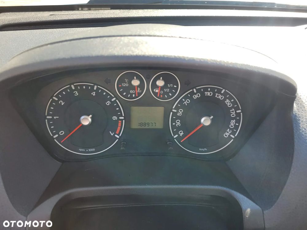 Ford Fiesta 1.4 Ambiente - 10