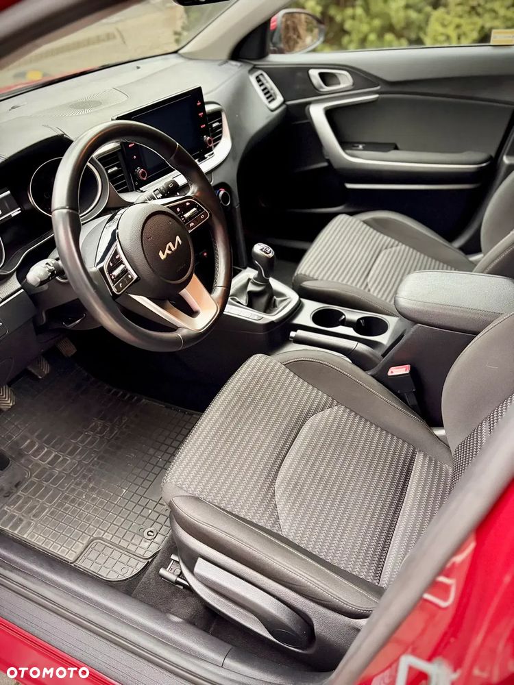 Kia Ceed 1.5 T-GDI M - 17