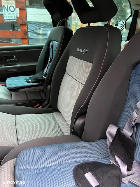 Volkswagen Sharan 2.0 TDI Freestyle - 12