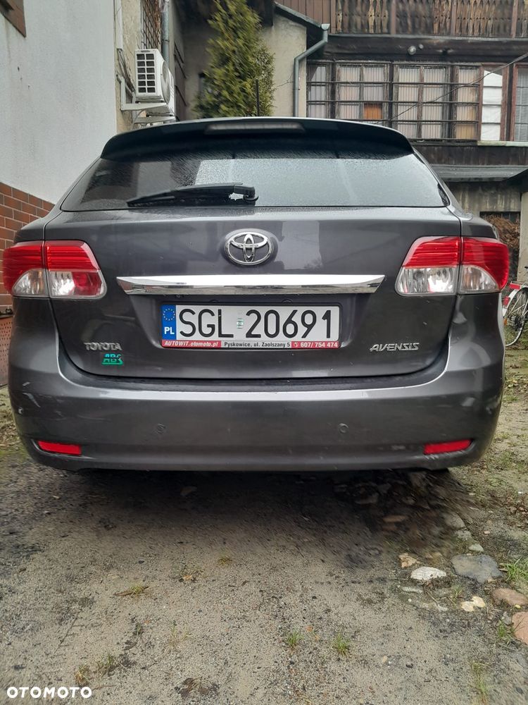 Toyota Avensis 1.8 Premium - 5