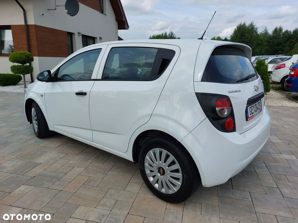 Opel Corsa 1.4 16V Satellite - 12