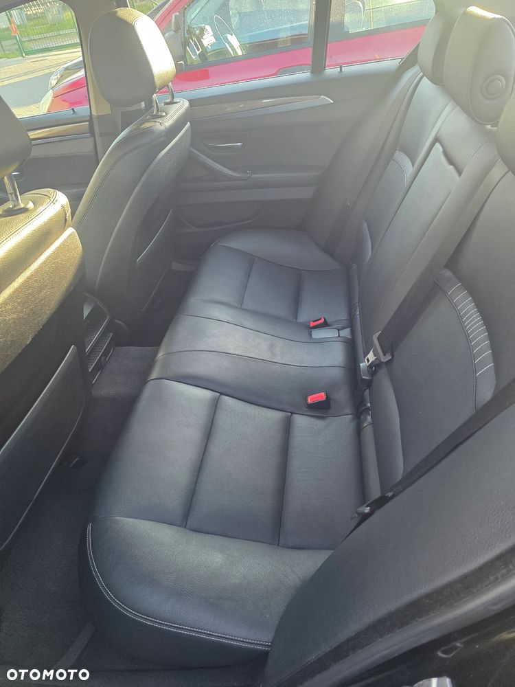 BMW Seria 5 520d Luxury Line - 13