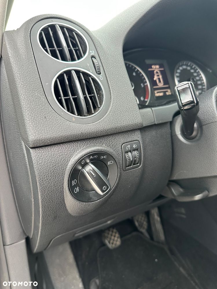 Volkswagen Golf Plus 1.6 TDI DPF BlueMotion Technology Team - 9