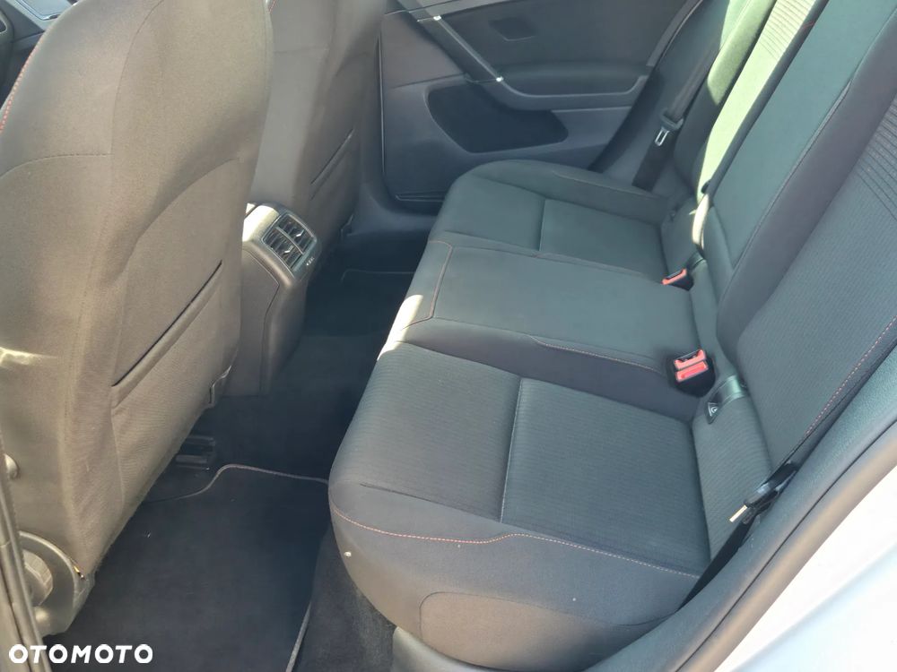 Volkswagen Golf 1.4 TSI Sound - 21