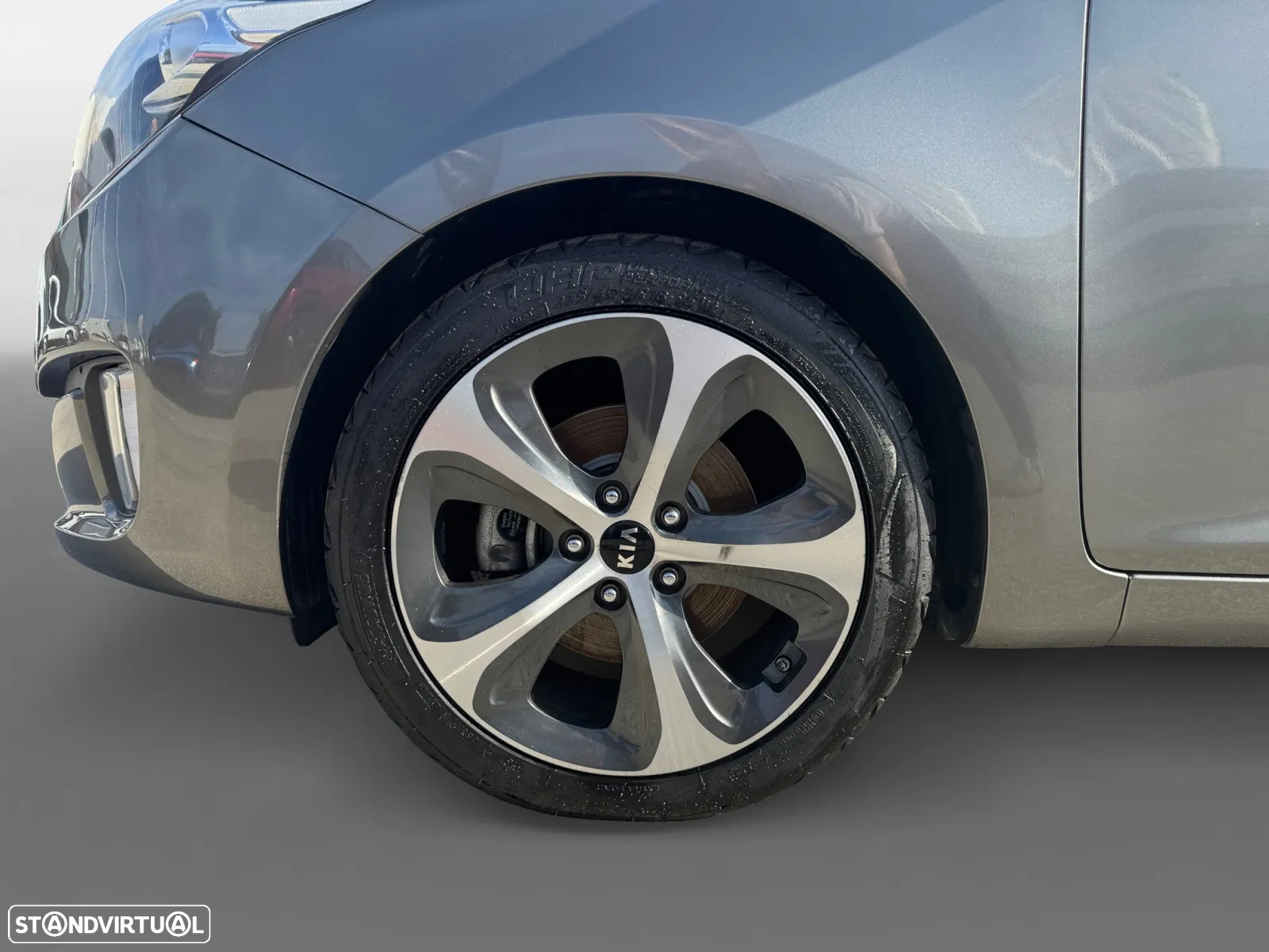 Kia Carens 1.7 CRDi ISG TX - 15