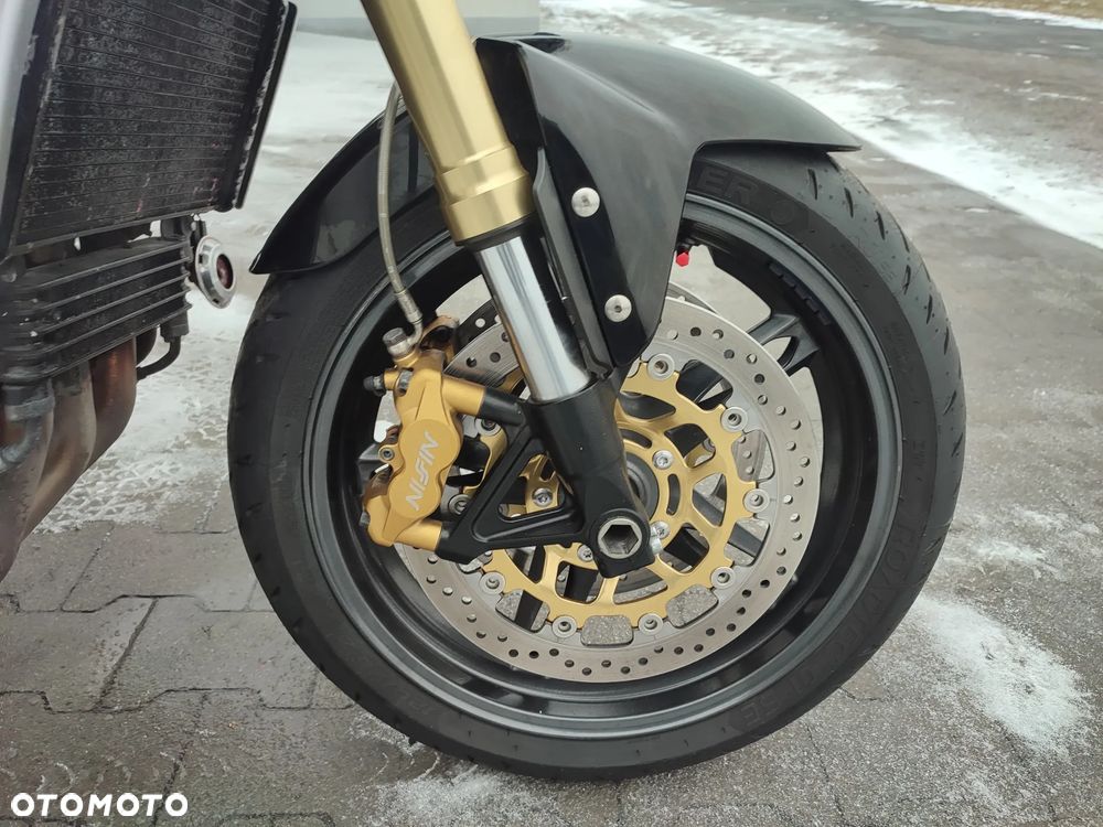 Triumph Speed Triple - 18