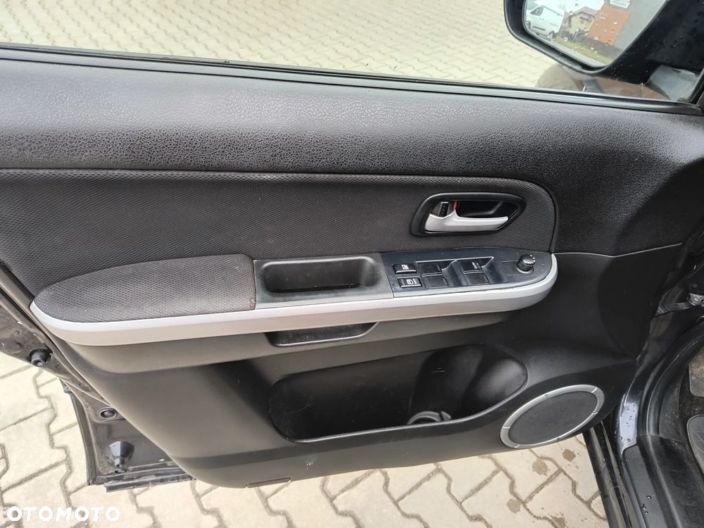 Suzuki Grand Vitara 1.9 DDiS Comfort - 7