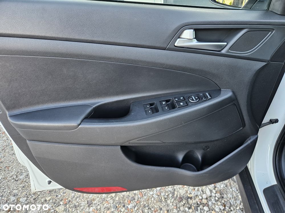 Hyundai Tucson 1.6 GDI BlueDrive GO 2WD - 34