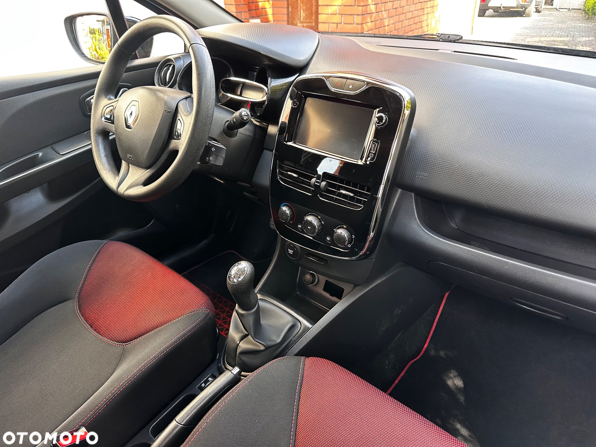 Renault Clio - 31