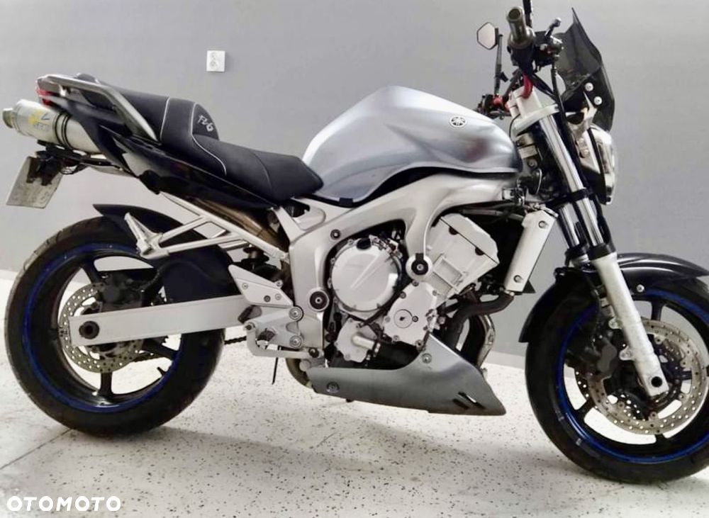 Yamaha FZ6 - 3