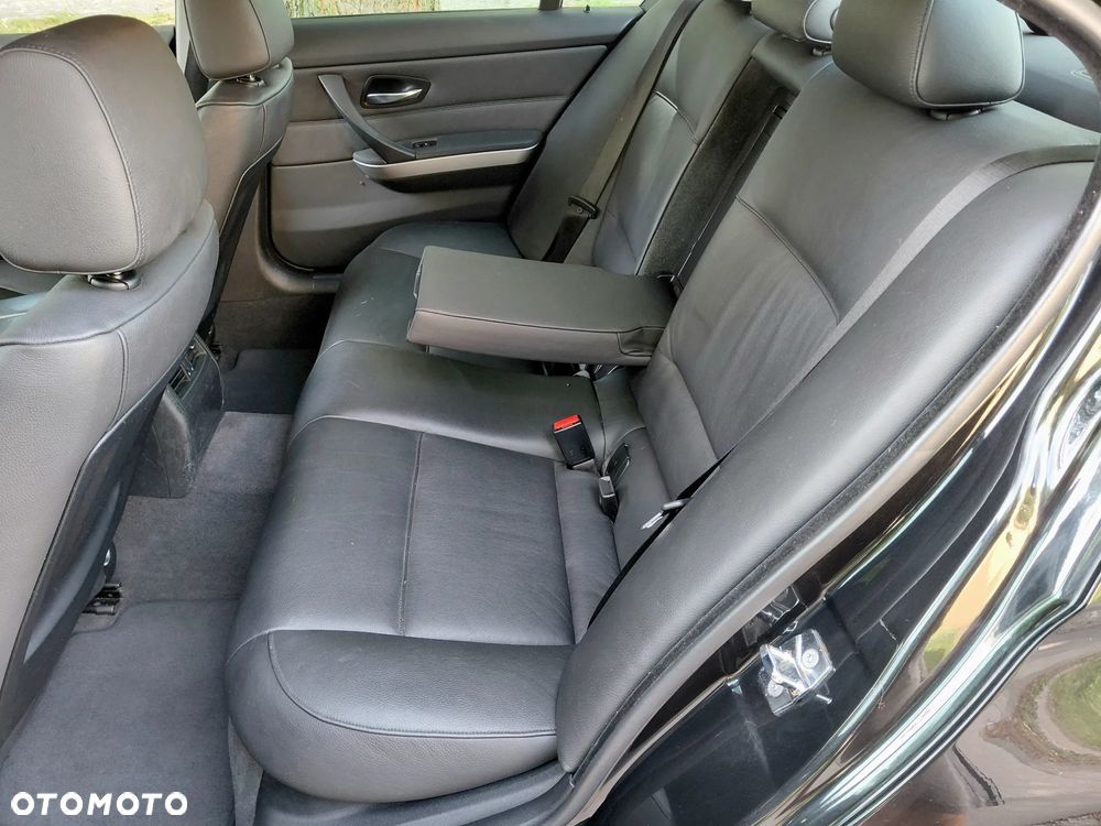 BMW Seria 3 - 12