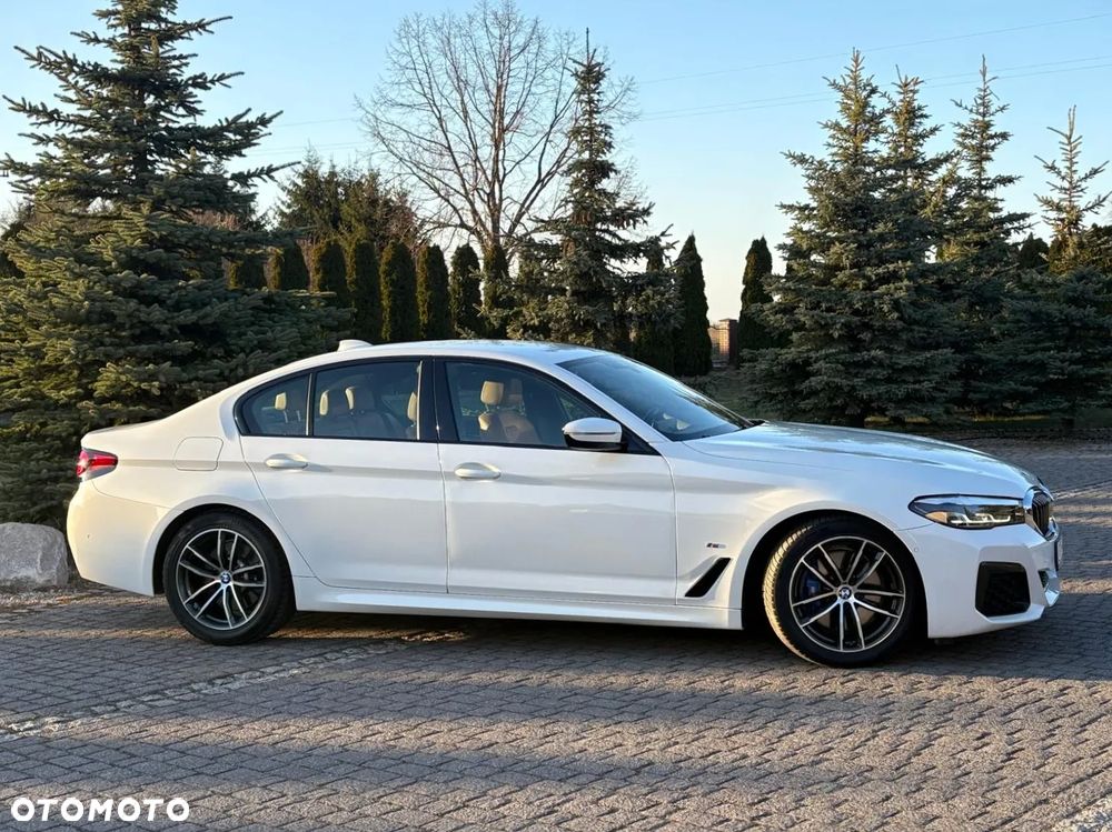 BMW Seria 5 520d M Sport - 6
