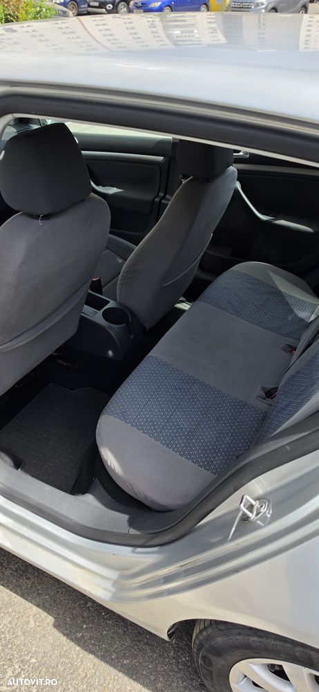 Volkswagen Golf 1.4 Comfortline - 11