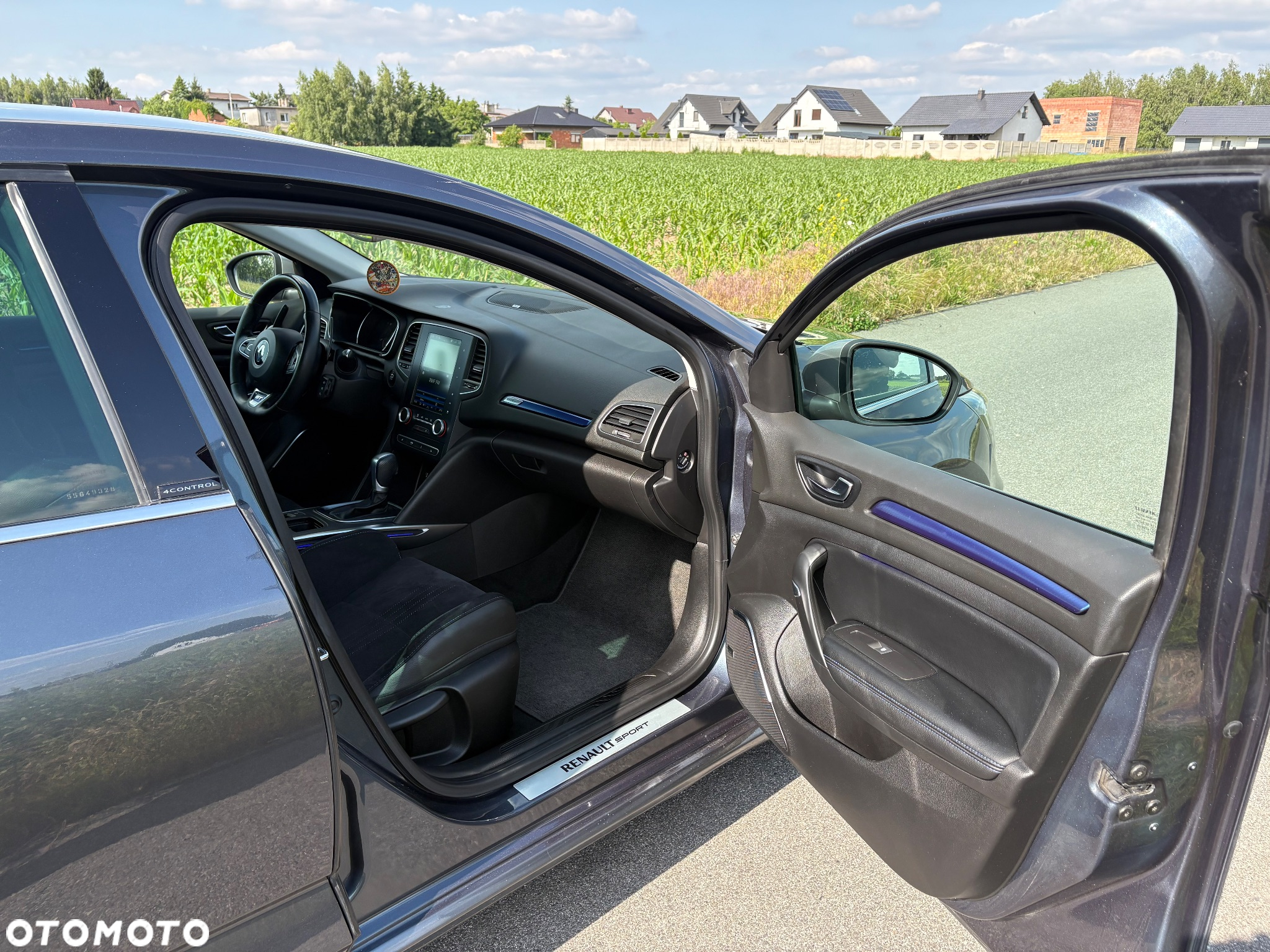 Renault Megane ENERGY TCe 205 EDC GT - 21