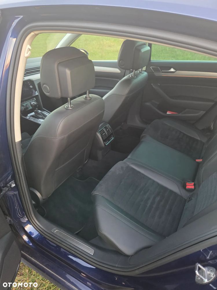 Volkswagen Passat - 19