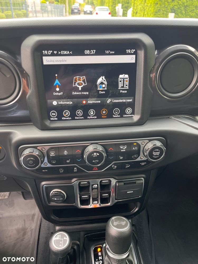 Jeep Wrangler - 19
