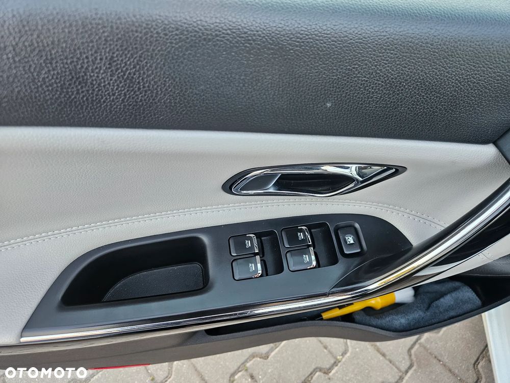 Kia Ceed 1.6 CRDi 136 ISG Dream-Team Edition - 36