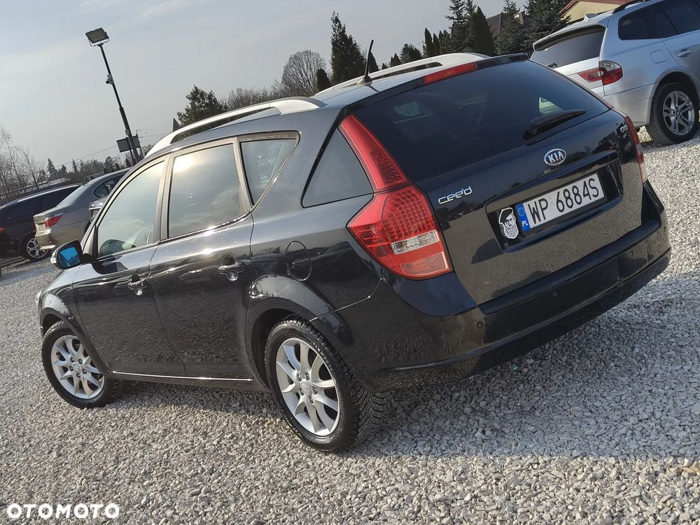 Kia Ceed 1.6 CRDi 90 ISG Spirit - 8