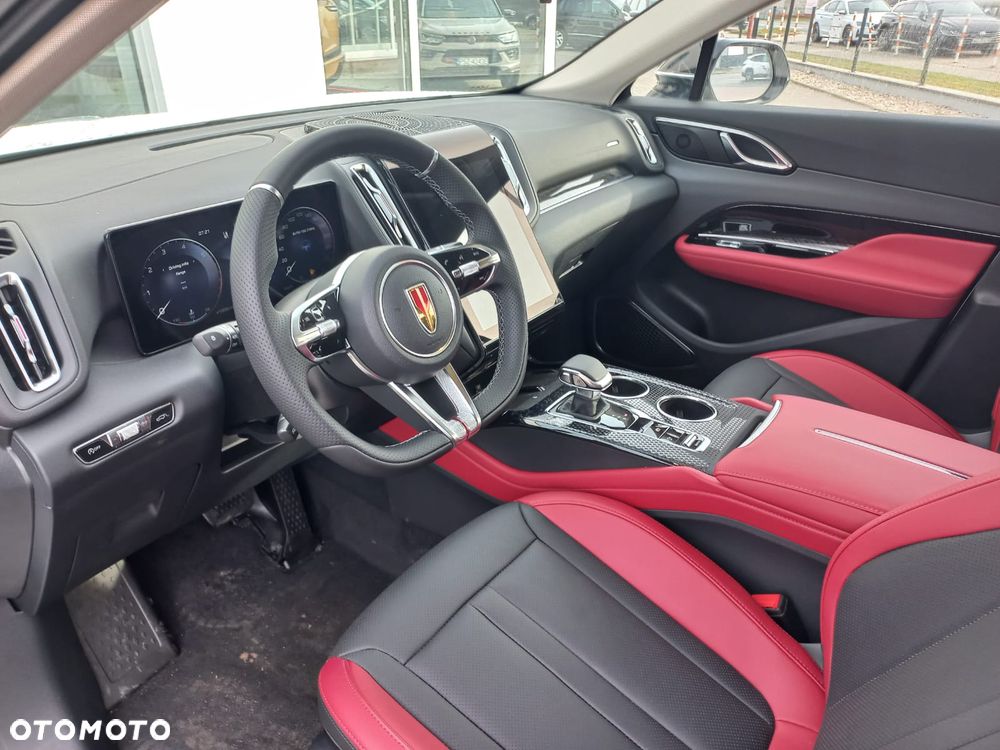 Hongqi HS3 - 18